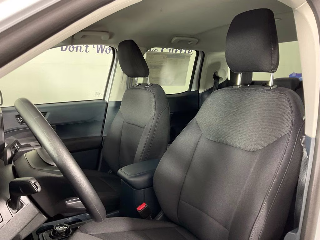 2026 Oxford White Ford Maverick XL FWD Truck