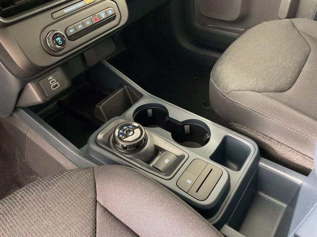 2026 Oxford White Ford Maverick XL FWD Truck