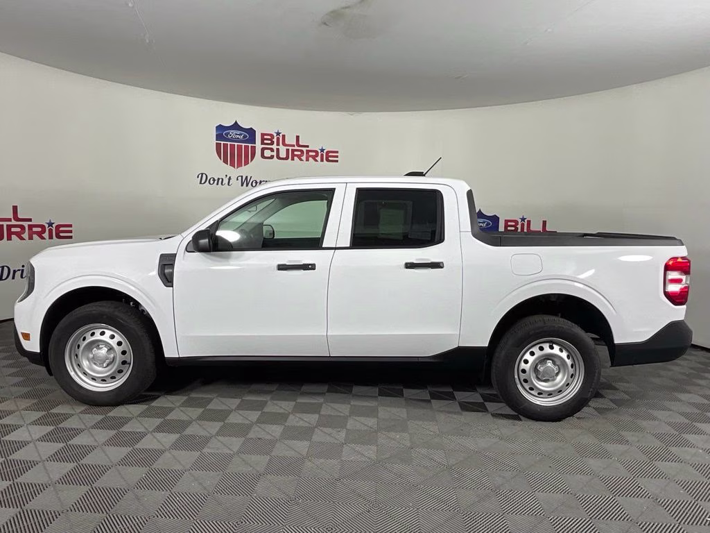 2026 Oxford White Ford Maverick XL FWD Truck