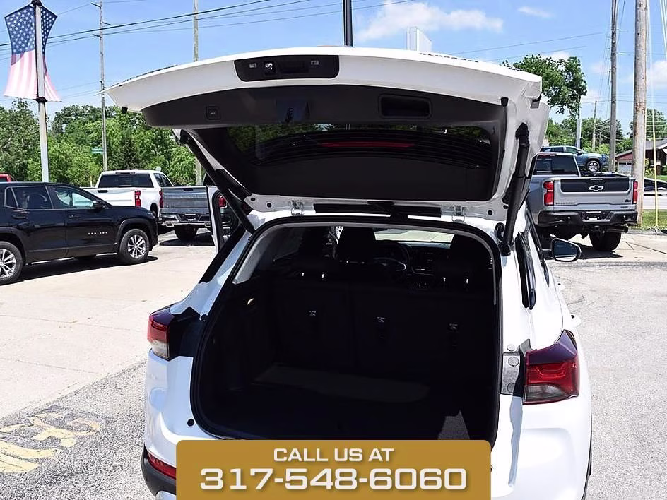 2026 Summit White Chevrolet Trailblazer LT FWD SUV