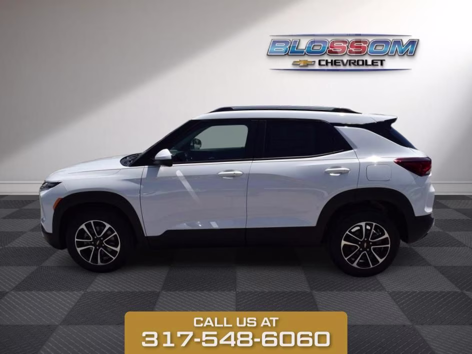 2026 Summit White Chevrolet Trailblazer LT FWD SUV