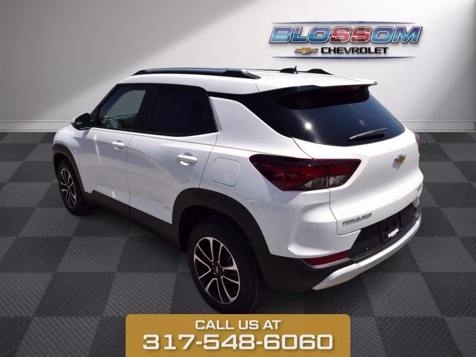 2026 Summit White Chevrolet Trailblazer LT FWD SUV