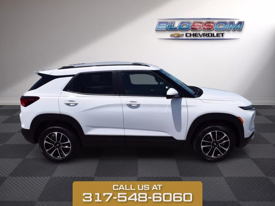2026 Summit White Chevrolet Trailblazer LT FWD SUV