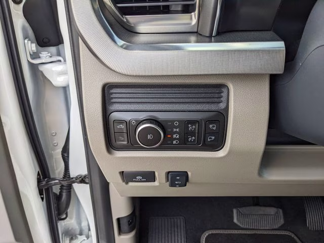 2026 Star White Metallic TC Ford Super Duty F-250 SRW Platinum 4X4 Truck