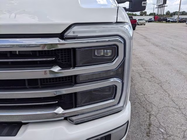 2026 Star White Metallic TC Ford Super Duty F-250 SRW Platinum 4X4 Truck
