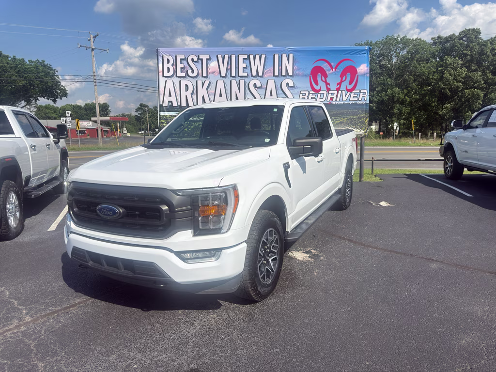 2023 Oxford White Ford F-150 XLT 4X4 Truck