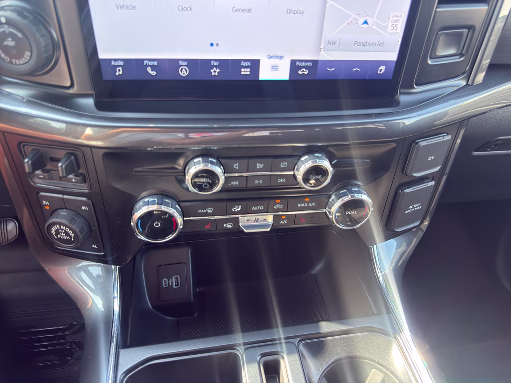 2023 Oxford White Ford F-150 XLT 4X4 Truck