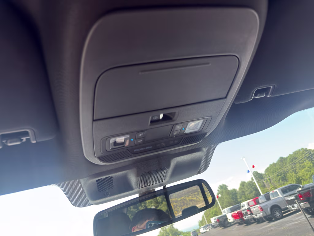 2023 Oxford White Ford F-150 XLT 4X4 Truck