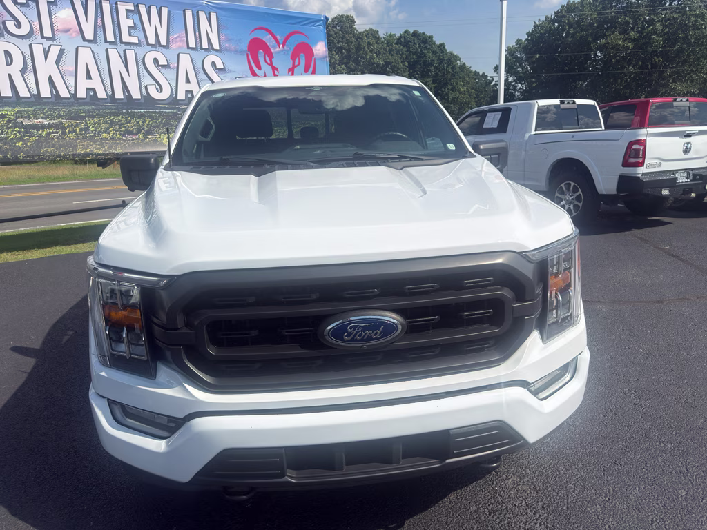 2023 Oxford White Ford F-150 XLT 4X4 Truck