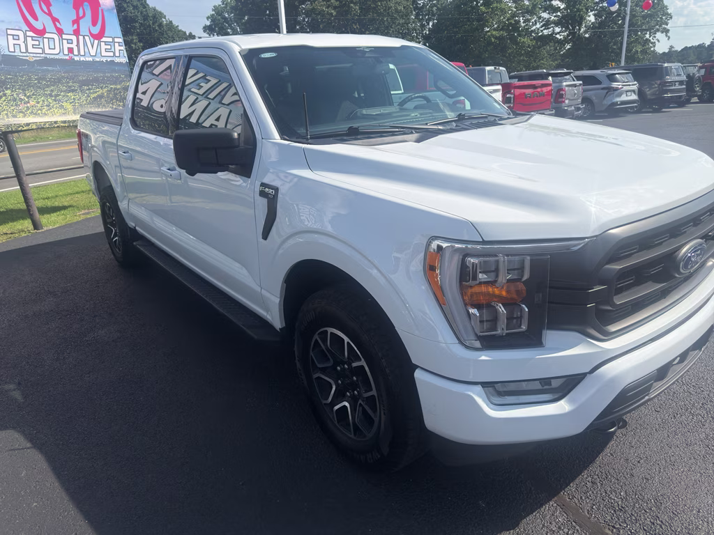 2023 Oxford White Ford F-150 XLT 4X4 Truck