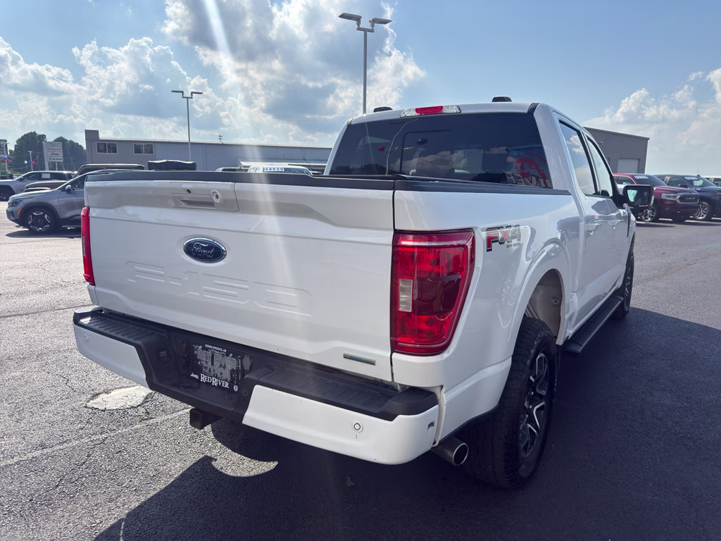 2023 Oxford White Ford F-150 XLT 4X4 Truck