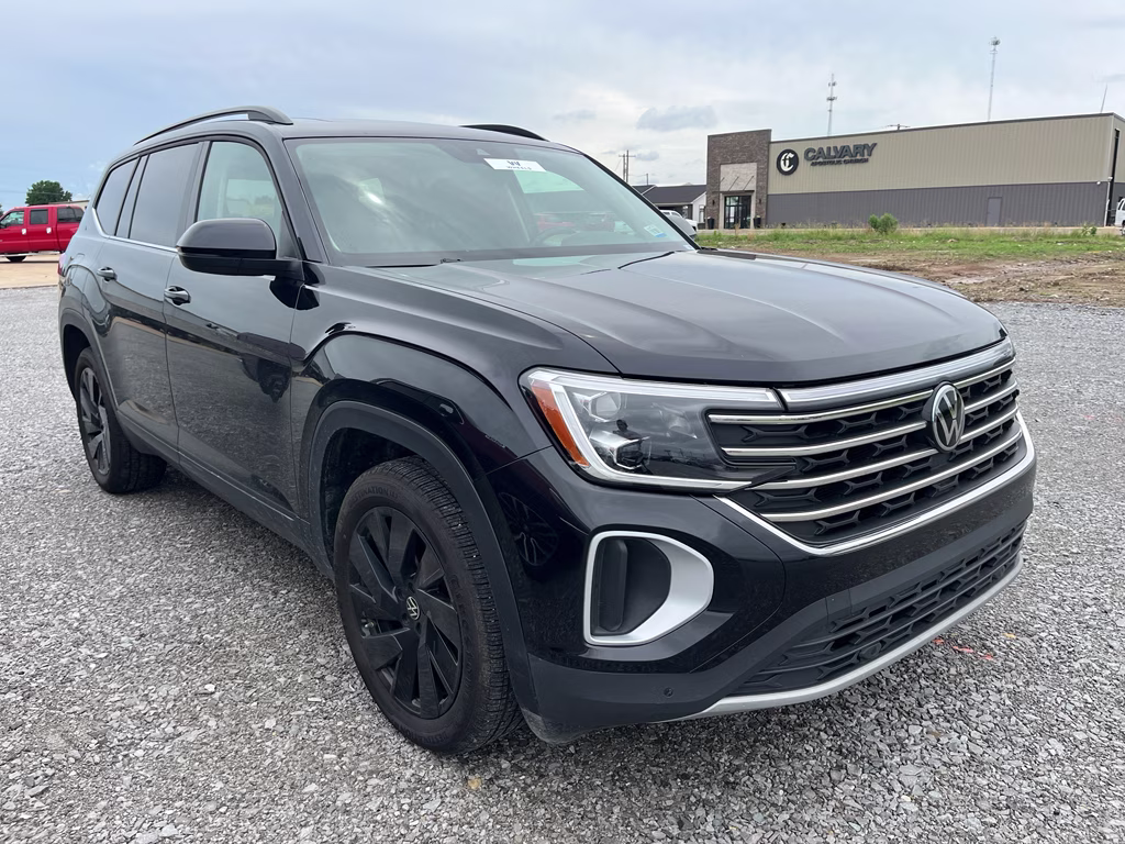 2024 Deep Black Pearl Volkswagen Atlas 2.0T SE w/Technology AWD SUV