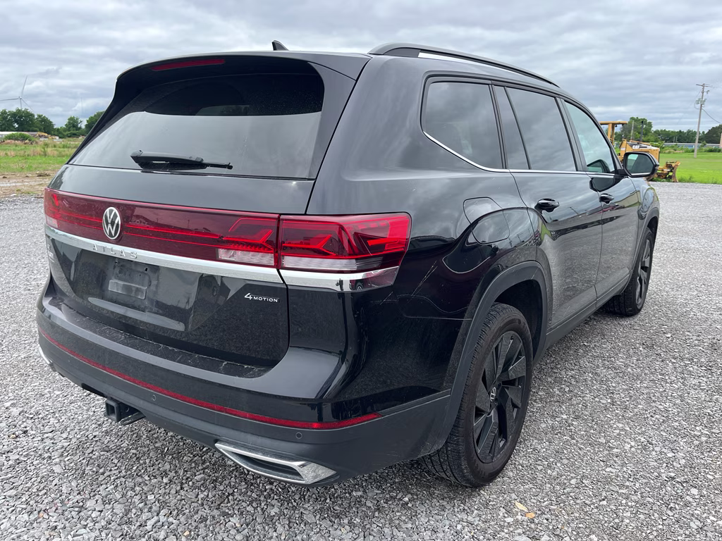 2024 Deep Black Pearl Volkswagen Atlas 2.0T SE w/Technology AWD SUV