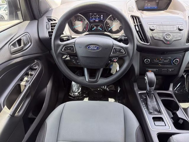 2019 Oxford White Ford Escape S FWD SUV