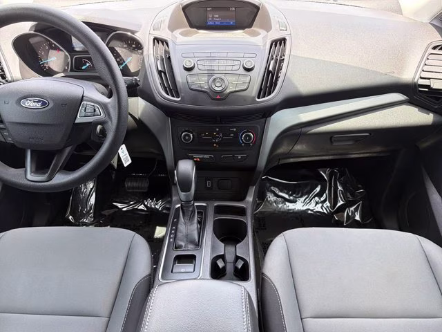 2019 Oxford White Ford Escape S FWD SUV