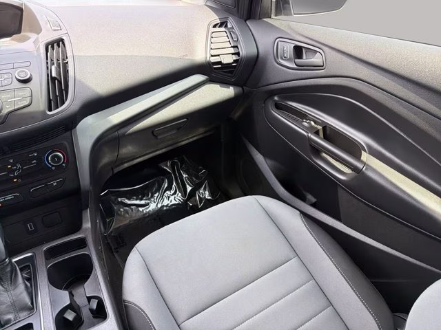 2019 Oxford White Ford Escape S FWD SUV