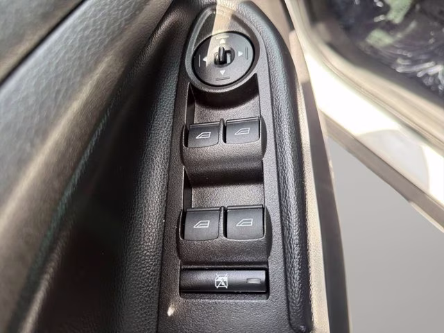 2019 Oxford White Ford Escape S FWD SUV