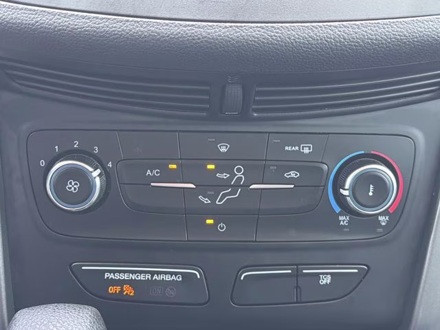 2019 Oxford White Ford Escape S FWD SUV
