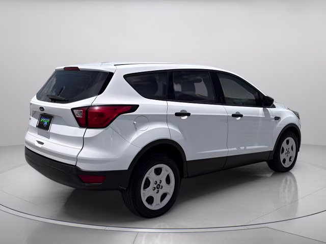 2019 Oxford White Ford Escape S FWD SUV