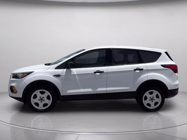 2019 Oxford White Ford Escape S FWD SUV