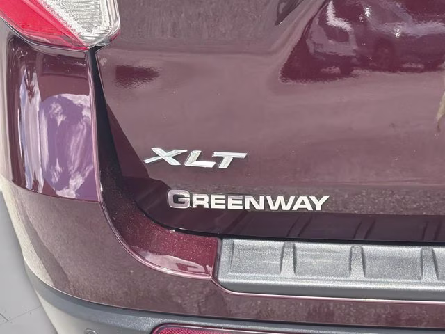 2022 Burgundy Ford Explorer XLT RWD SUV