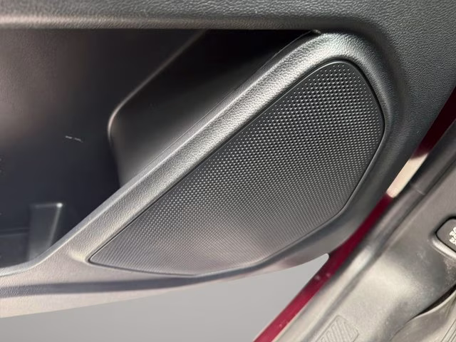 2022 Burgundy Ford Explorer XLT RWD SUV