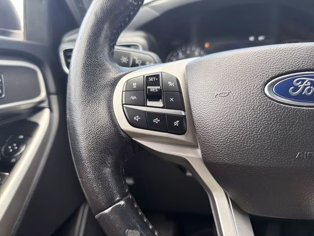 2022 Burgundy Ford Explorer XLT RWD SUV