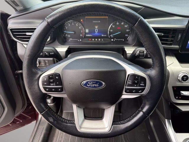 2022 Burgundy Ford Explorer XLT RWD SUV