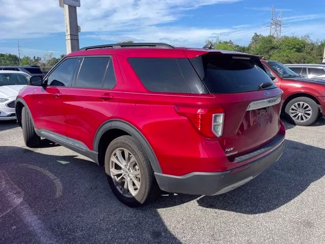2024 Rapid Red Metallic Tinted Clearcoat Ford Explorer XLT 4X4 SUV