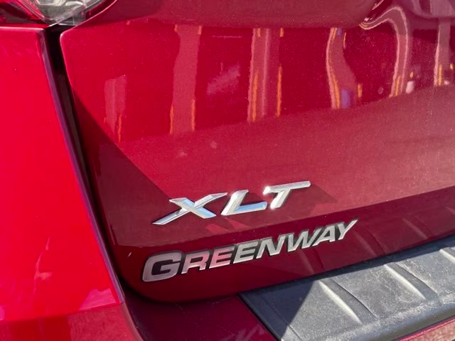 2024 Rapid Red Metallic Tinted Clearcoat Ford Explorer XLT 4X4 SUV