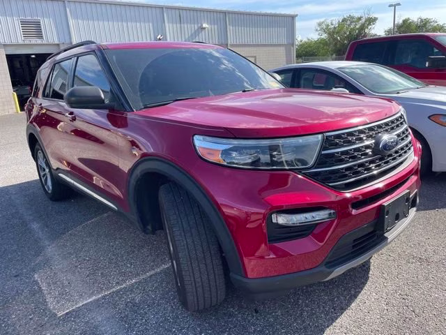 2024 Rapid Red Metallic Tinted Clearcoat Ford Explorer XLT 4X4 SUV