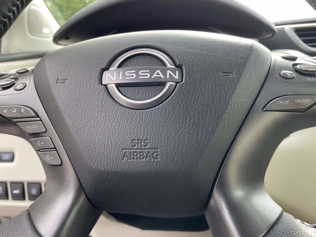 2024 Super Black Nissan Murano SL FWD SUV