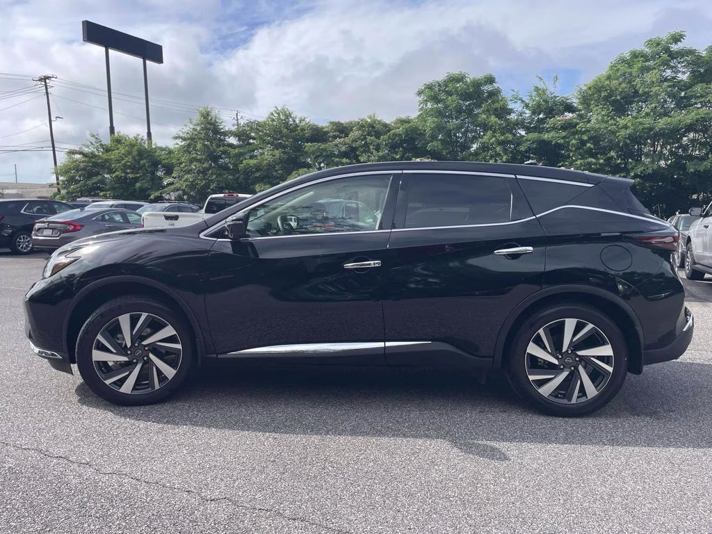 2024 Super Black Nissan Murano SL FWD SUV