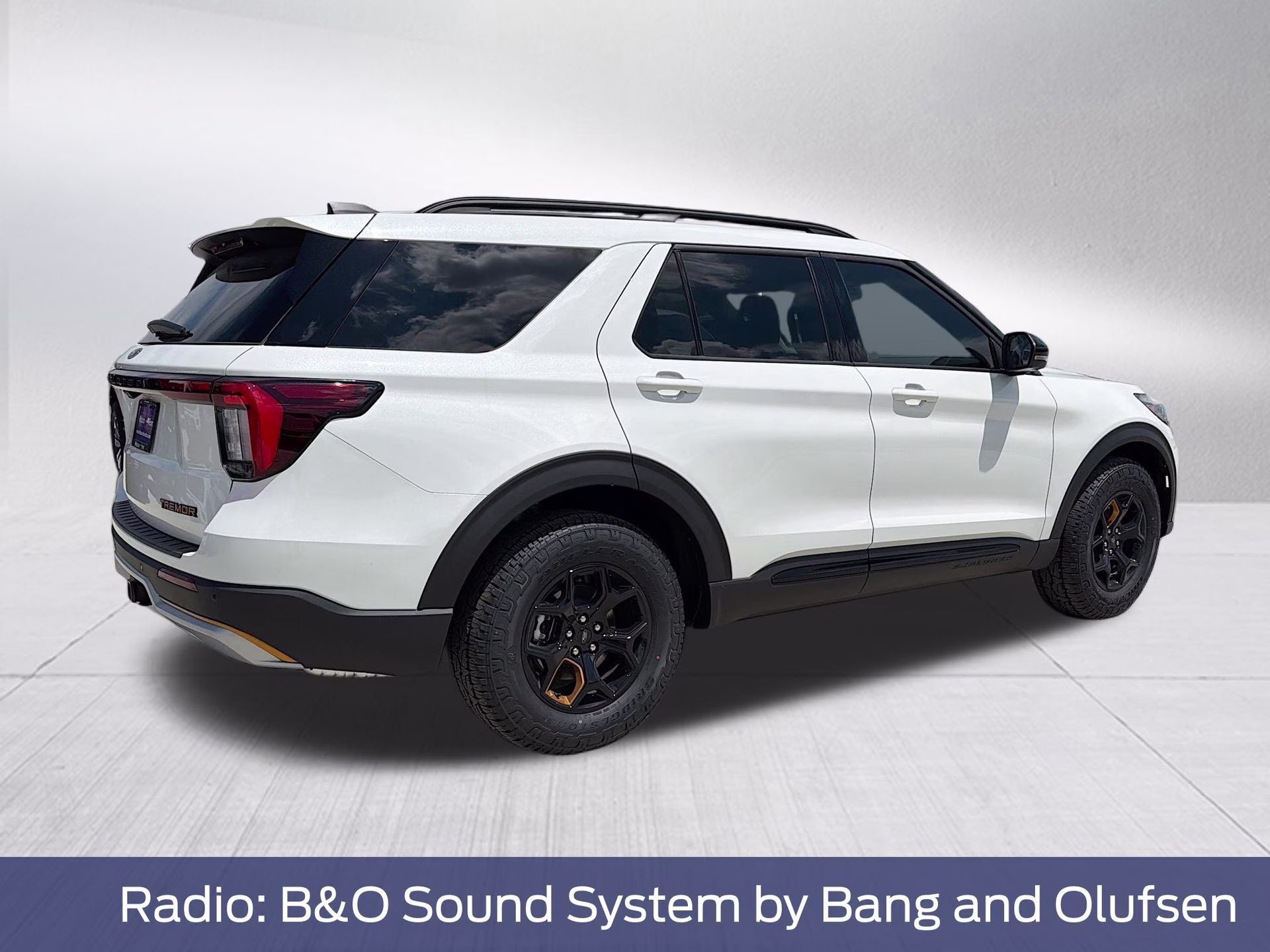 2026 Star White Metallic Tri-Coat Ford Explorer Tremor 4X4 SUV