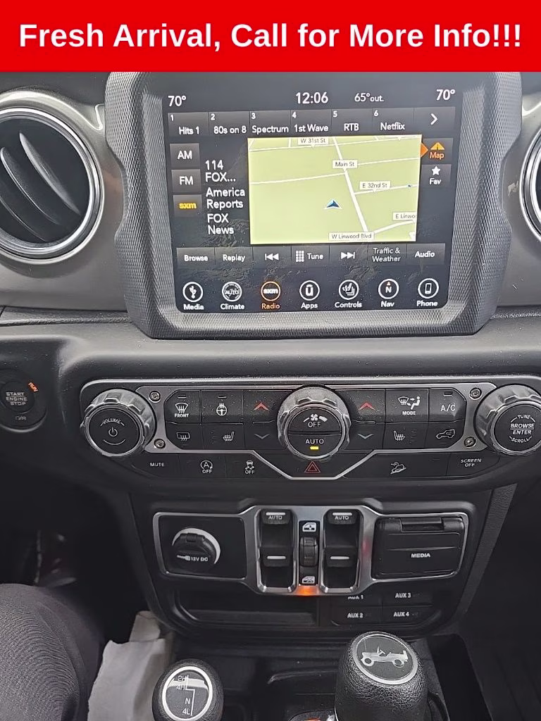 2019 Black Clearcoat Jeep Wrangler Unlimited Sahara 4X4 SUV