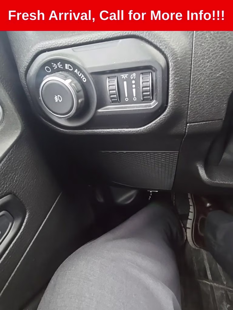 2019 Black Clearcoat Jeep Wrangler Unlimited Sahara 4X4 SUV