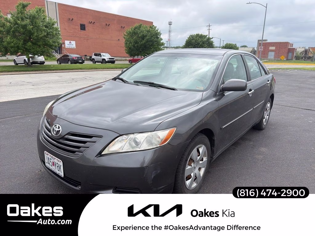 2009 Magnetic Gray Metallic Toyota Camry LE FWD Sedan