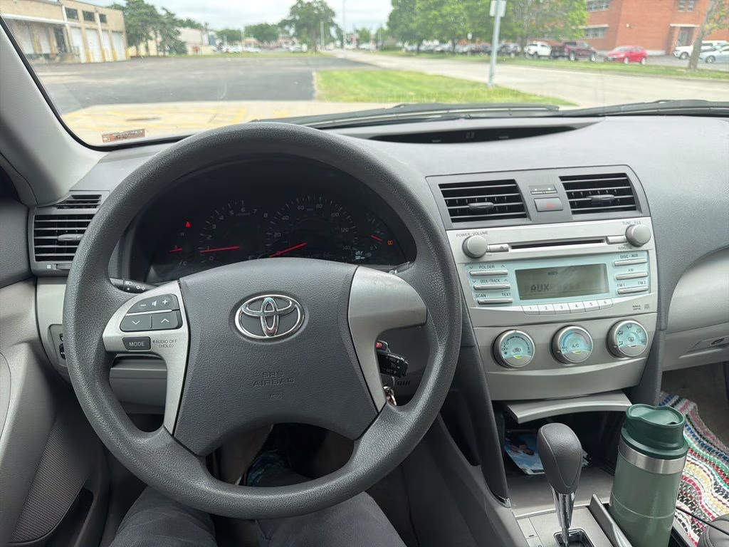 2009 Magnetic Gray Metallic Toyota Camry LE FWD Sedan