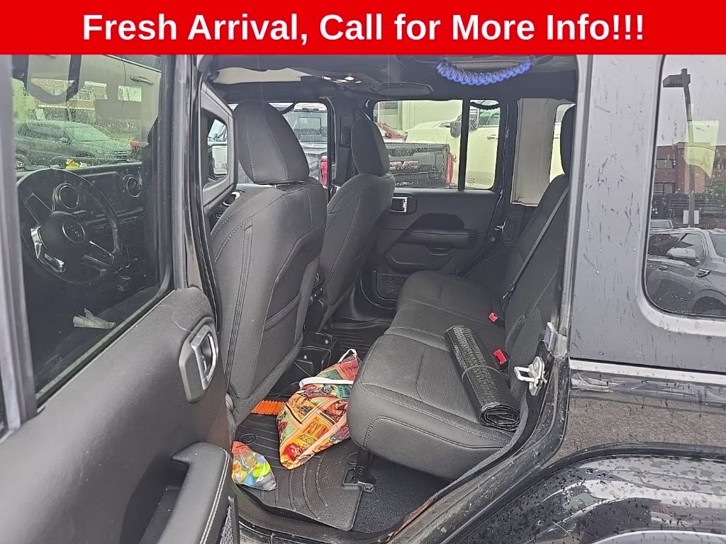 2019 Black Clearcoat Jeep Wrangler Unlimited Sahara 4X4 SUV