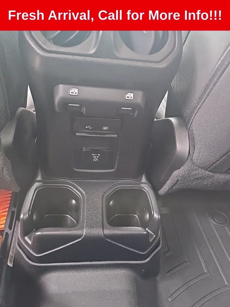 2019 Black Clearcoat Jeep Wrangler Unlimited Sahara 4X4 SUV