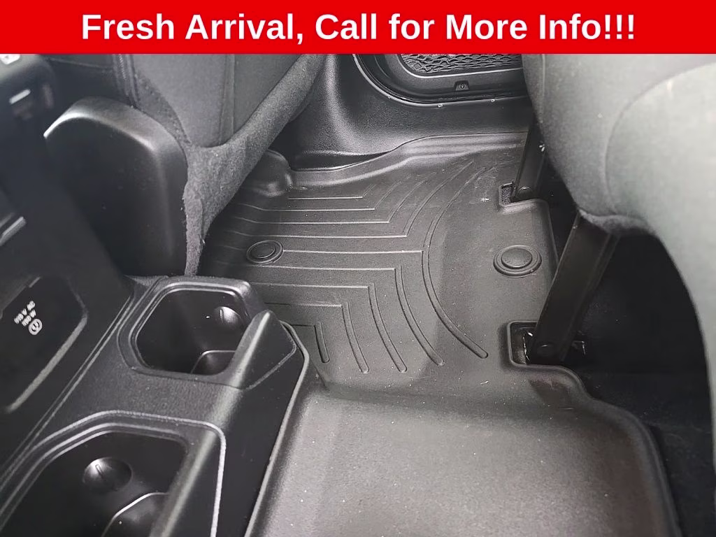 2019 Black Clearcoat Jeep Wrangler Unlimited Sahara 4X4 SUV