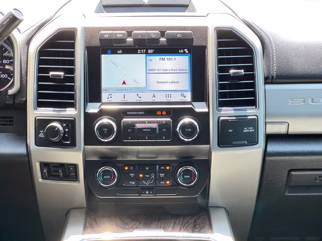 2019 Black Metallic Ford Super Duty F-250 SRW Lariat 4X4 Truck