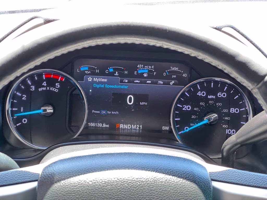 2019 Black Metallic Ford Super Duty F-250 SRW Lariat 4X4 Truck