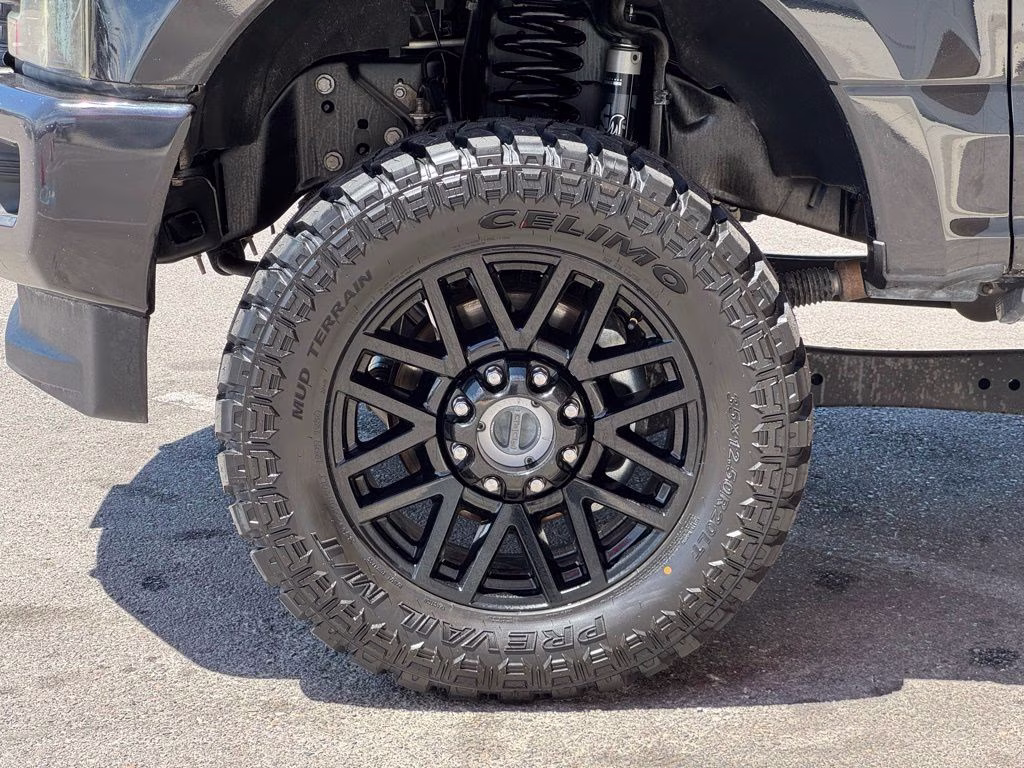 2019 Black Metallic Ford Super Duty F-250 SRW Lariat 4X4 Truck