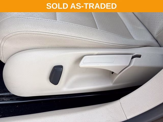 2014 Moonrock Silver Metallic Volkswagen Jetta SportWagen 2.0L TDI FWD Crossover