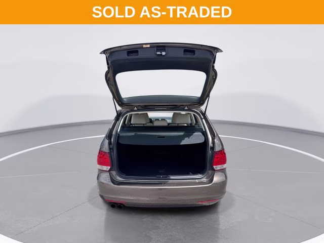 2014 Moonrock Silver Metallic Volkswagen Jetta SportWagen 2.0L TDI FWD Crossover