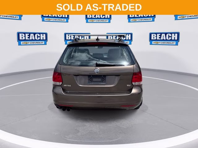 2014 Moonrock Silver Metallic Volkswagen Jetta SportWagen 2.0L TDI FWD Crossover