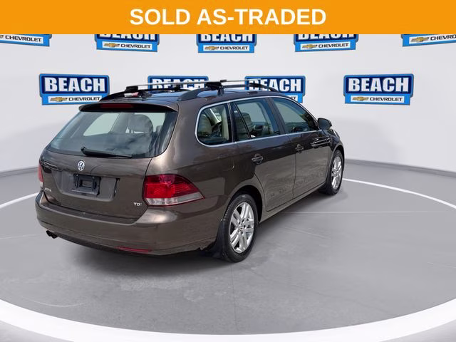 2014 Moonrock Silver Metallic Volkswagen Jetta SportWagen 2.0L TDI FWD Crossover