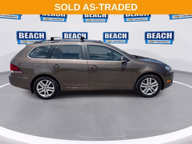 2014 Moonrock Silver Metallic Volkswagen Jetta SportWagen 2.0L TDI FWD Crossover