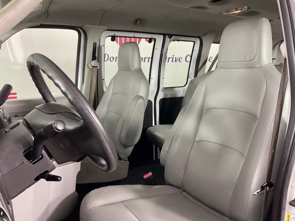 2014 Oxford White Ford E-350SD XL RWD Crossover